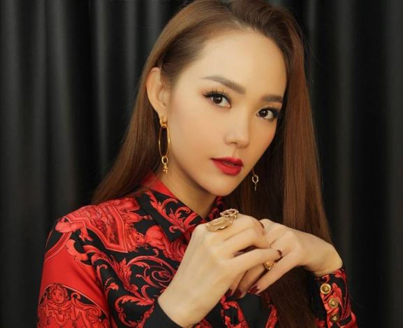 Những bí quyết makeup giúp lâu trôi của dàn mỹ nhân Việt, chị em lưu lại để 'quẩy banh' mùa hè mà không lo kém xinh - Ảnh 6